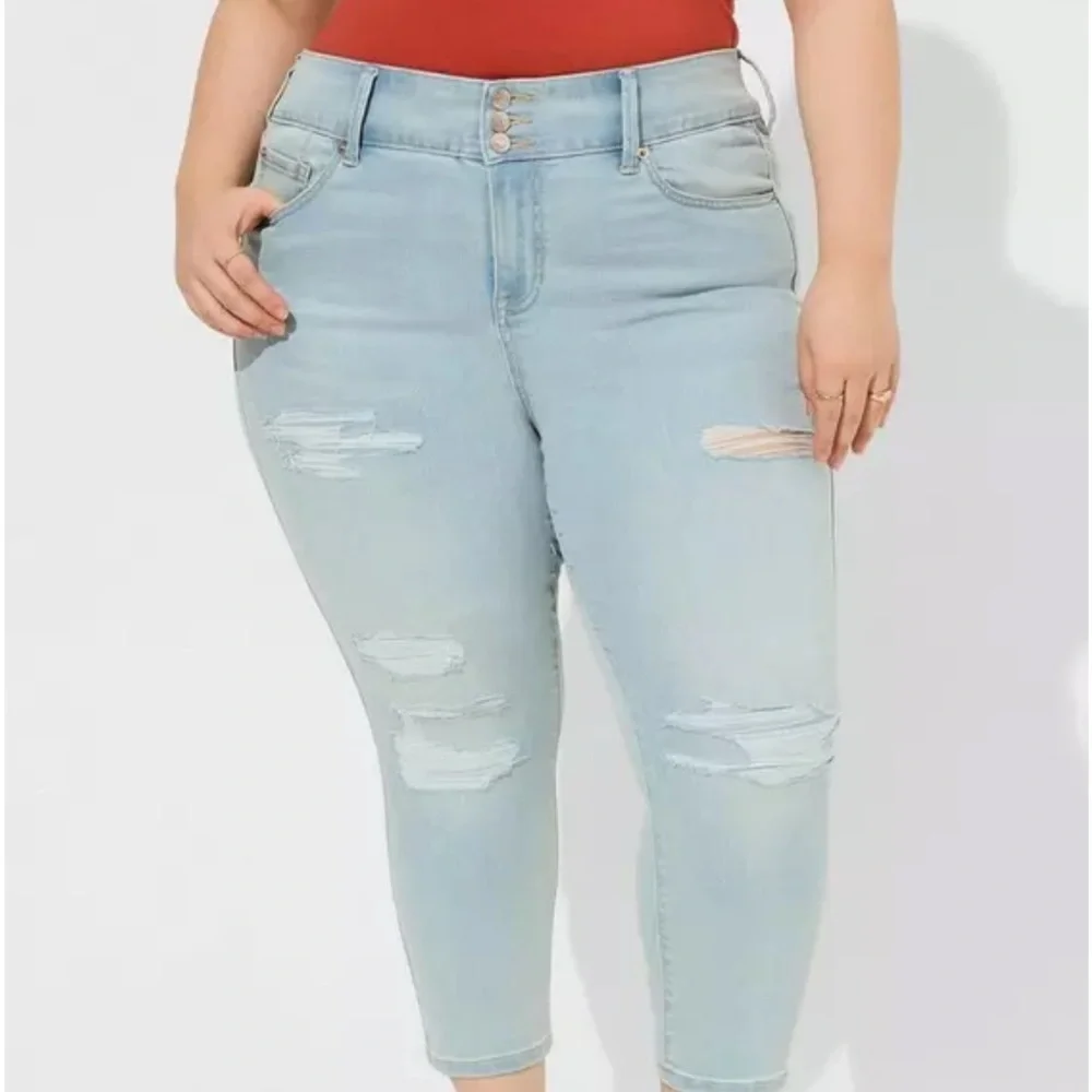 Torrid super soft cropped jegging Light Wash Distressed Jeans in Light Blue